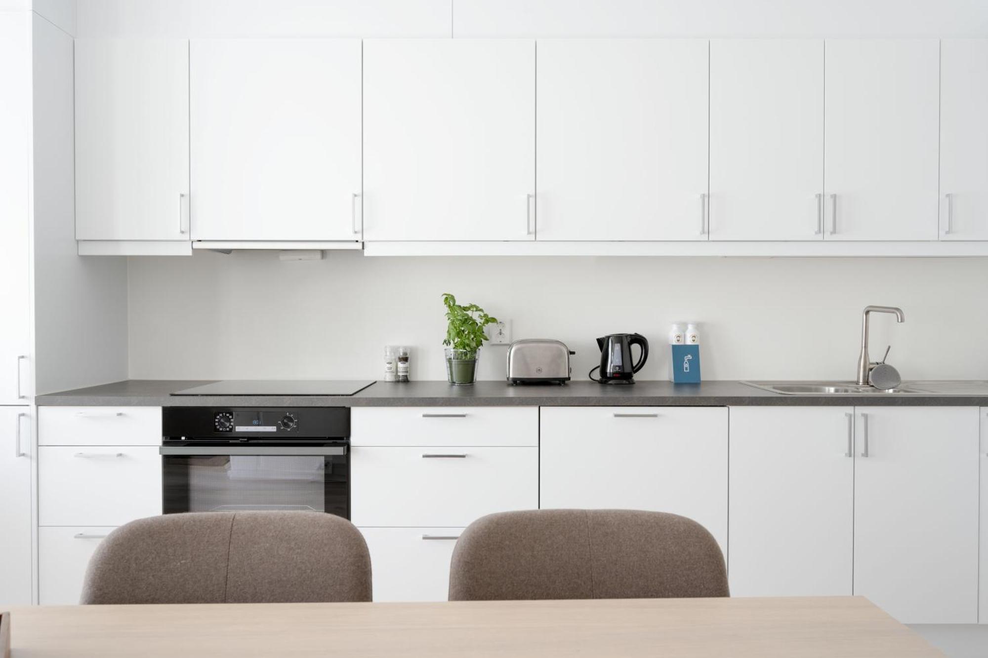 Apartment Bob W Gamle *